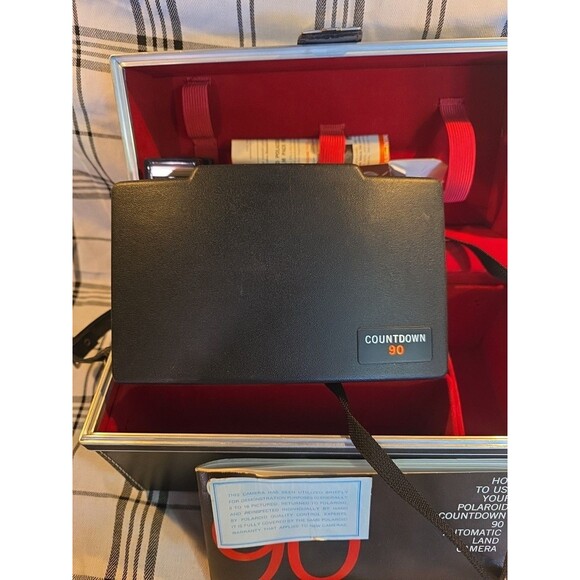 Vintage Polaroid Countdown 90 Automatic Land Camera External Flash and Case - Picture 2 of 14